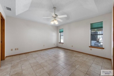 COTTONWOOD CREEK 3 BEDROOM!! 3 Bedroom homes are scarce in this on Cottonwood XXI Country Club in Texas - for sale on GolfHomes.com, golf home, golf lot