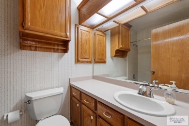 COTTONWOOD CREEK 3 BEDROOM!! 3 Bedroom homes are scarce in this on Cottonwood XXI Country Club in Texas - for sale on GolfHomes.com, golf home, golf lot