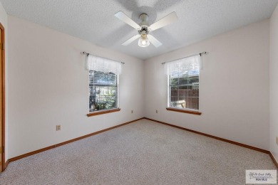 COTTONWOOD CREEK 3 BEDROOM!! 3 Bedroom homes are scarce in this on Cottonwood XXI Country Club in Texas - for sale on GolfHomes.com, golf home, golf lot