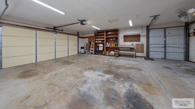 COTTONWOOD CREEK 3 BEDROOM!! 3 Bedroom homes are scarce in this on Cottonwood XXI Country Club in Texas - for sale on GolfHomes.com, golf home, golf lot
