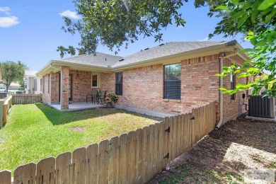 COTTONWOOD CREEK 3 BEDROOM!! 3 Bedroom homes are scarce in this on Cottonwood XXI Country Club in Texas - for sale on GolfHomes.com, golf home, golf lot