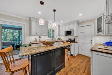 Hunting Hills Golf Course Location! Classic Colonial featuring on Hunting Hills Country Club in Virginia - for sale on GolfHomes.com, golf home, golf lot