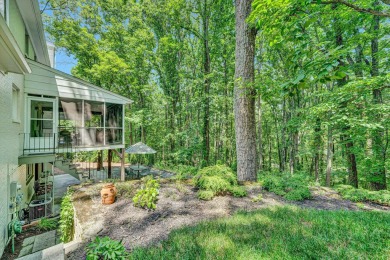 Hunting Hills Golf Course Location! Classic Colonial featuring on Hunting Hills Country Club in Virginia - for sale on GolfHomes.com, golf home, golf lot