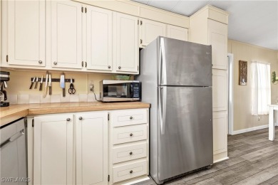 PRICED TO SELL WITH MOTIVATED SELLERS!! Charming 2-Bedroom on Six Lakes Country Club in Florida - for sale on GolfHomes.com, golf home, golf lot