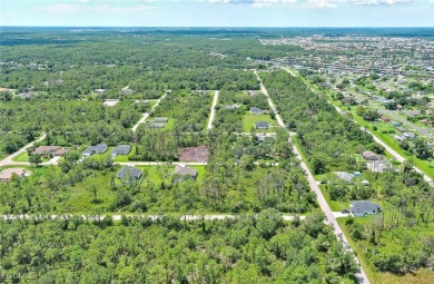 Exclusively presented by Sunland Real Estate: Fantastic on Sabal Trace Golf and Country Club in Florida - for sale on GolfHomes.com, golf home, golf lot
