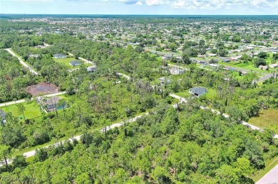 Exclusively presented by Sunland Real Estate: Fantastic on Sabal Trace Golf and Country Club in Florida - for sale on GolfHomes.com, golf home, golf lot