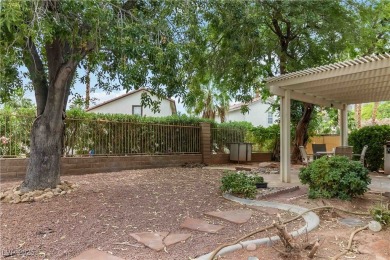 Country Club Living - Bring the Whole Family! Welcome to this on Los Prados Golf Course in Nevada - for sale on GolfHomes.com, golf home, golf lot
