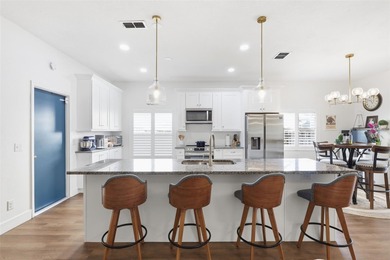 Twin Rivers community of Oviedo, Florida This beautifully on Twin Rivers Golf Club in Florida - for sale on GolfHomes.com, golf home, golf lot