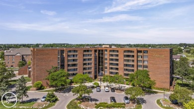 SECOND FLOOR CORNER UNIT IN GOLF COMMUNITY. 2 SPACIOUS BEDROOMS on St. Clair Shores Country Club in Michigan - for sale on GolfHomes.com, golf home, golf lot