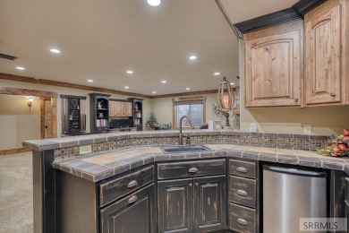 Stunning new listing in Fairway Estates! This exquisite 2007 on Sage Lakes Municipal Golf Course in Idaho - for sale on GolfHomes.com, golf home, golf lot