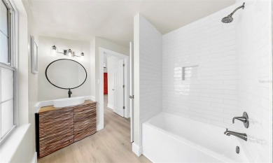 One or more photo(s) has been virtually staged. Fore!!! Welcome on Bradenton Country Club in Florida - for sale on GolfHomes.com, golf home, golf lot