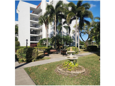 Immaculate and fully renovated 1-bedroom, 1.5-bath condo in the on  in Florida - for sale on GolfHomes.com, golf home, golf lot