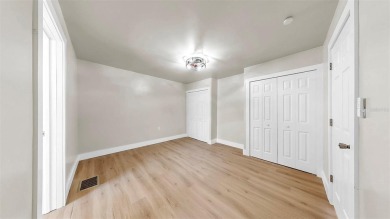 One or more photo(s) has been virtually staged. Fore!!! Welcome on Bradenton Country Club in Florida - for sale on GolfHomes.com, golf home, golf lot