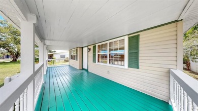 One or more photo(s) has been virtually staged. Fore!!! Welcome on Bradenton Country Club in Florida - for sale on GolfHomes.com, golf home, golf lot