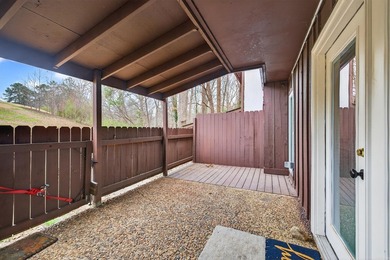 WOW! This townhome has been completely updated with quality and on DeSoto Golf Course in Arkansas - for sale on GolfHomes.com, golf home, golf lot