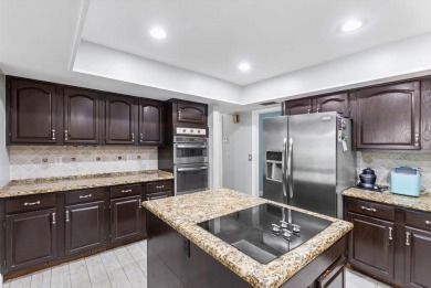 TRANQUIL RETREAT IN CRANE CREEK COUNTRY CLUB!!! Experience the on Martin Downs Country Club in Florida - for sale on GolfHomes.com, golf home, golf lot