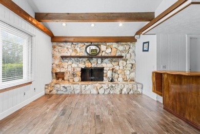 TRANQUIL RETREAT IN CRANE CREEK COUNTRY CLUB!!! Experience the on Martin Downs Country Club in Florida - for sale on GolfHomes.com, golf home, golf lot