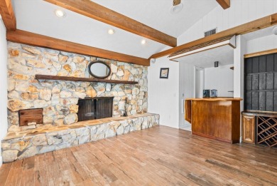 TRANQUIL RETREAT IN CRANE CREEK COUNTRY CLUB!!! Experience the on Martin Downs Country Club in Florida - for sale on GolfHomes.com, golf home, golf lot