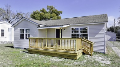 Dreaming of a simple coastal life? This is it. 1309 McClelland on  in Florida - for sale on GolfHomes.com, golf home, golf lot