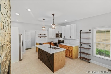 Enjoy a *Lock it and Leave It* lifestyle at this comfortable on The Club At Porto Cima in Missouri - for sale on GolfHomes.com, golf home, golf lot