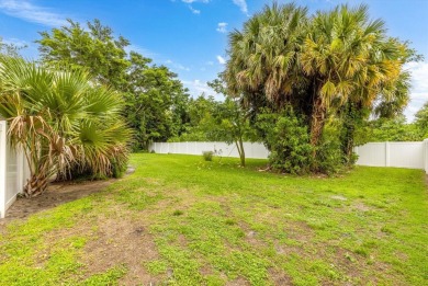TRANQUIL RETREAT IN CRANE CREEK COUNTRY CLUB!!! Experience the on Martin Downs Country Club in Florida - for sale on GolfHomes.com, golf home, golf lot