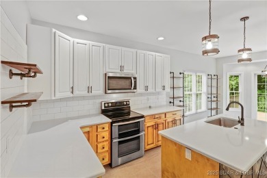 Enjoy a *Lock it and Leave It* lifestyle at this comfortable on The Club At Porto Cima in Missouri - for sale on GolfHomes.com, golf home, golf lot
