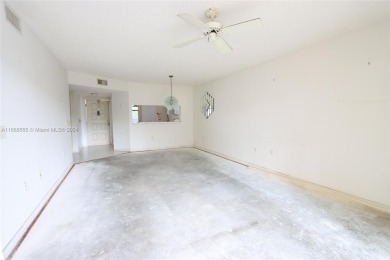 The Best in Sunrise Lakes, Phase IV. Needs a little TLC. 2/2 on Sunrise Lakes Phase IV Golf Course in Florida - for sale on GolfHomes.com, golf home, golf lot