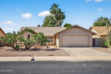 Check out this charming 2-bedroom, 2-bath split floorplan home on Westbrook Village Golf Club in Arizona - for sale on GolfHomes.com, golf home, golf lot