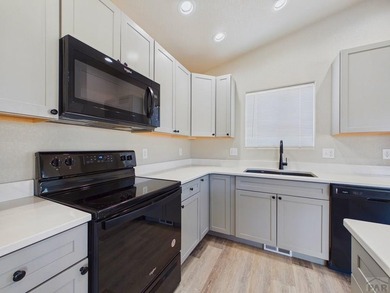 Beautiful ranch style condo in Pueblo West close to the Desert on Desert Hawk At Pueblo West in Colorado - for sale on GolfHomes.com, golf home, golf lot