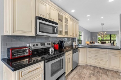 Stylish 2br, 2bth corner condo in Hunters Run Country Club on Hunters Run Golf and Country Club in Florida - for sale on GolfHomes.com, golf home, golf lot