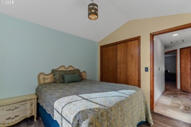 Beautiful Golf Course Home with Modern Upgrades!Nestled along on Club Green Meadows in Washington - for sale on GolfHomes.com, golf home, golf lot