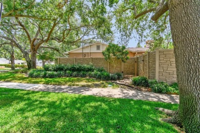 Presenting a superb opportunity to reimagine or rebuild in one on The Renaisssance Vinoy Golf Club in Florida - for sale on GolfHomes.com, golf home, golf lot