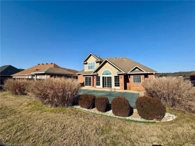 HOT DEAL! This great home has amazing potential, with an on Eagle Crest Golf Course in Arkansas - for sale on GolfHomes.com, golf home, golf lot