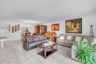 Welcome to this charming 2 bedroom, 2 bathroom ground-floor on Hollybrook Golf and Tennis Club  in Florida - for sale on GolfHomes.com, golf home, golf lot