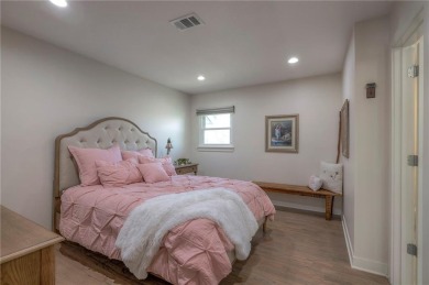 Step inside this beautiful, comprehensively renovated on Lakewood Oaks Golf Club, Ltd. in Missouri - for sale on GolfHomes.com, golf home, golf lot