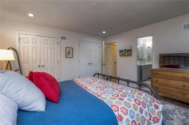 Step inside this beautiful, comprehensively renovated on Lakewood Oaks Golf Club, Ltd. in Missouri - for sale on GolfHomes.com, golf home, golf lot