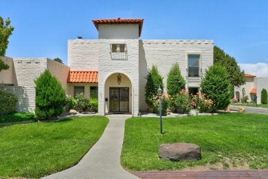Beautifully updated corner-unit townhome in Villa Serena, within on The Canyon Club in New Mexico - for sale on GolfHomes.com, golf home, golf lot