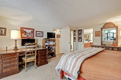 Beautifully updated corner-unit townhome in Villa Serena, within on The Canyon Club in New Mexico - for sale on GolfHomes.com, golf home, golf lot
