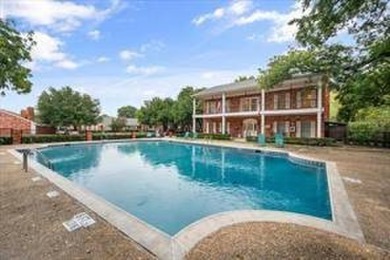 SALE PRICE on gorgeous condo! that is PRICED TO SELL! Newly on Shady Oaks Country Club in Texas - for sale on GolfHomes.com, golf home, golf lot