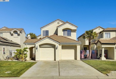 Golf Course Retreat- blending comfort and lifestyle. Welcome to on Discovery Bay Country Club in California - for sale on GolfHomes.com, golf home, golf lot