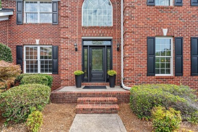 Gorgeous FULL BRICK home in Birkdale's exclusive ENCLAVE! on Birkdale Golf Club in North Carolina - for sale on GolfHomes.com, golf home, golf lot