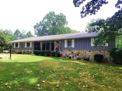 This well-kept ranch on Twin Lakes Golf Club in Arkansas - for sale on GolfHomes.com, golf home, golf lot