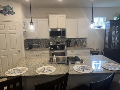 This home gives you privacy and neighbors at the same time. This on St. James Golf Club in Florida - for sale on GolfHomes.com, golf home, golf lot