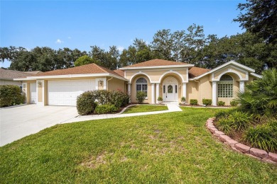 LARGE 2,246 Heated Sq Ft, 3 Bedroom 2 bath home with 2 car on Ocala Palms Golf and Country Club in Florida - for sale on GolfHomes.com, golf home, golf lot