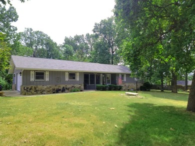 This well-kept ranch on Twin Lakes Golf Club in Arkansas - for sale on GolfHomes.com, golf home, golf lot