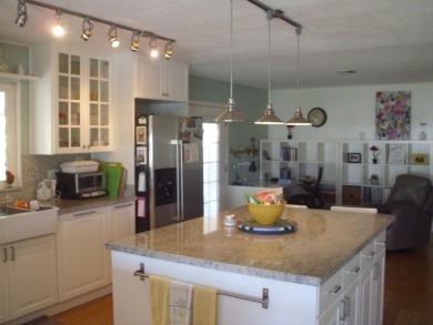 This well maintained1973 1440 Sq. Ft. manufactured home is on The Club At Shenandoah Springs in California - for sale on GolfHomes.com, golf home, golf lot
