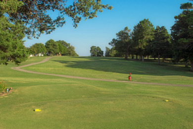 This well-kept ranch on Twin Lakes Golf Club in Arkansas - for sale on GolfHomes.com, golf home, golf lot