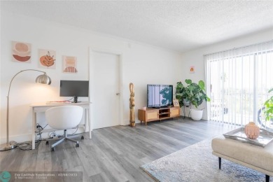 Discover the perfect blend of comfort and convenience in this on Oriole Golf and Tennis Club in Florida - for sale on GolfHomes.com, golf home, golf lot
