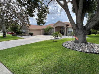 PRICE IMPROVEMENT:  Experience elegance and comfort in this on Country Club of Mount Dora in Florida - for sale on GolfHomes.com, golf home, golf lot