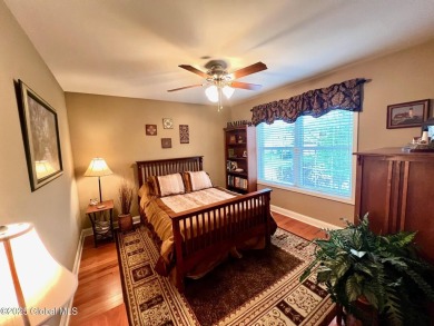 Welcome home to this move in ready 3 bedroom 2.5 baths townhouse on Town Of Colonie Golf Course in New York - for sale on GolfHomes.com, golf home, golf lot
